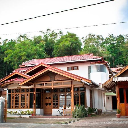 Bamboosa Hotel Bukittinggi Bagian luar foto